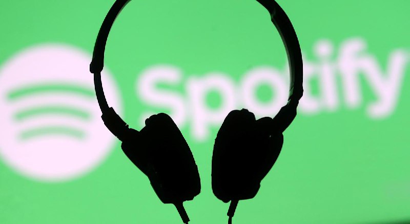 Spotify just started testing its live lyrics feature in the US