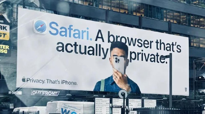 苹果警告数百万 iPhone 用户——停止使用谷歌浏览器苹果最近发布了一则令人毛骨悚然的新攻击广告，目标直指谷歌，向全球 14 亿用户发出一个明确的信息——停止在你的 iPhone 上使用 Chrome 浏览器