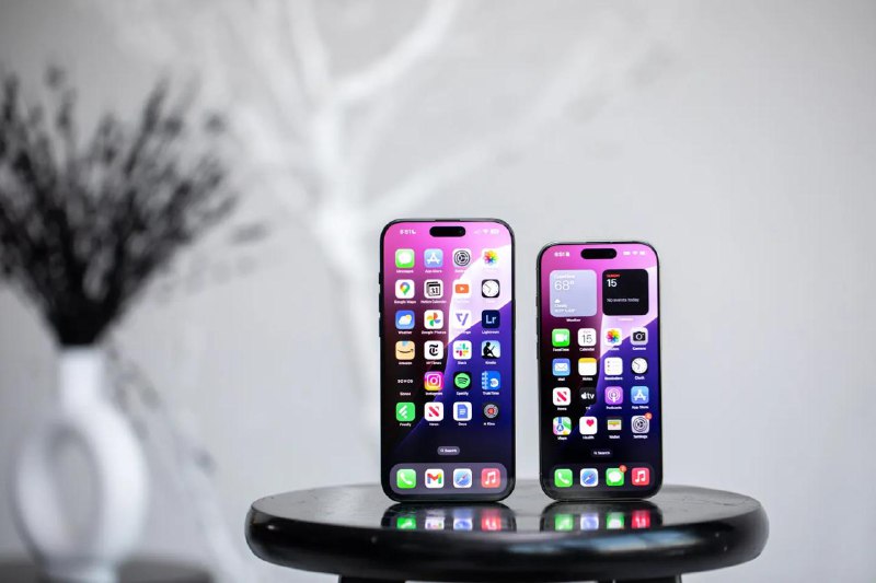 特朗普威胁苹果公司要对 iPhone 征收 25% 的关税他警告称，如果苹果公司不将 iPhone 的生产转移到美国，就会对其征收关税