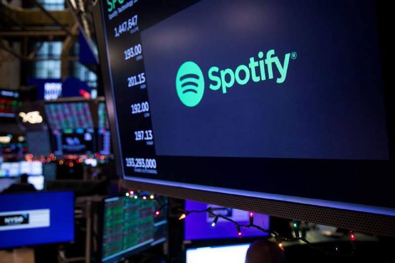 据彭博社报道，Spotify 的 HiFi 附加服务可能每月额外收取 5 美元，并且还会提供帮助用户创建播放列表和管理音乐库的工具一位熟悉 Spotify 情况的消息人士告诉彭博社，用户将可以在现有订阅计划中添加 HiFi 音频服务