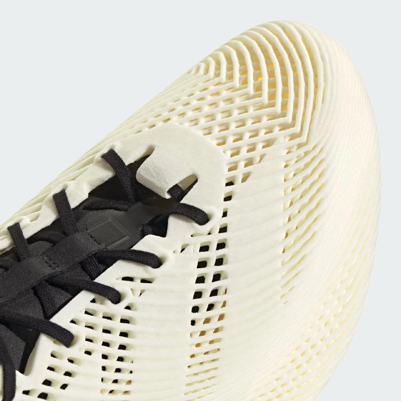 阿迪达斯推出了一款采用 3D 打印技术的 Climacool 运动鞋新变体这款鞋配有鞋带，你可以调整鞋子的合脚度，并有可能改善鞋子死死抱紧你脚的情况