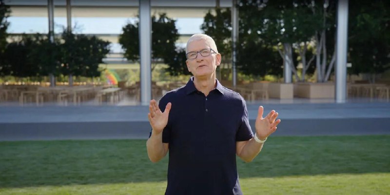 库克担任苹果 CEO 的时间可能会比你想象的要长得多根据彭博社的报道，没有内部迹象显示库克准备退休或寻找接班人上周，苹果宣布长期担任首席运营官的杰夫·威廉姆斯将辞职