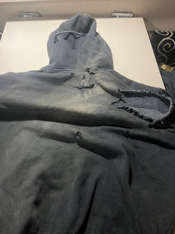 Xbox主机在一场车祸中拯救了该玩家的性命，微软送来一台全新主机这名玩家当时正在骑自行车，被一辆卡车撞倒并卷入了车底，幸运的是Xbox主机帮他承受了头部的伤害，得以逃过一劫
