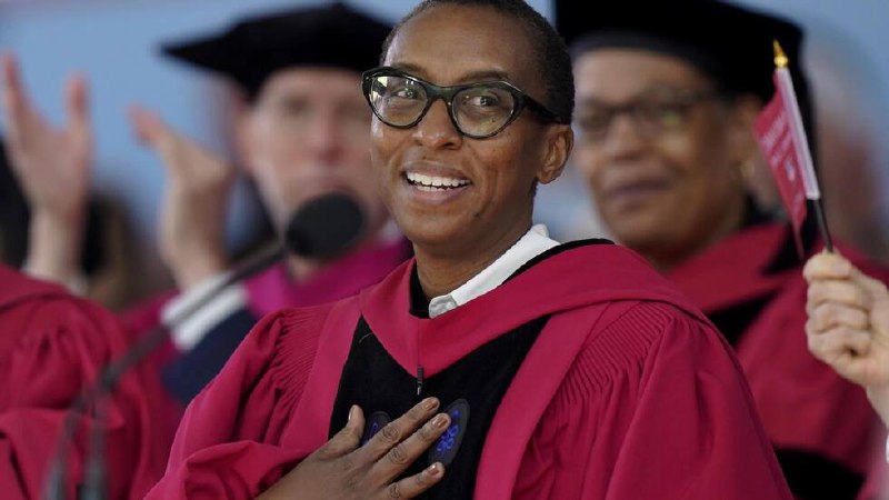 哈佛大学校长宣布辞职美国哈佛大学校长克洛迪娜·盖伊2日发表声明，宣布辞去哈佛大学校长一职