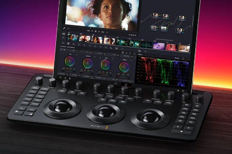Blackmagic Design公司发布了一款适用于 iPad 的 DaVinci Resolve 操控面板Blackmagic Design 在 2022 年宣布其视频编辑软件 DaVinci Resolve 即将登陆 iPad，尽管该软件支持多点触控输入和苹果笔，但有时候，专为某一目的设计的硬件表现更胜一筹