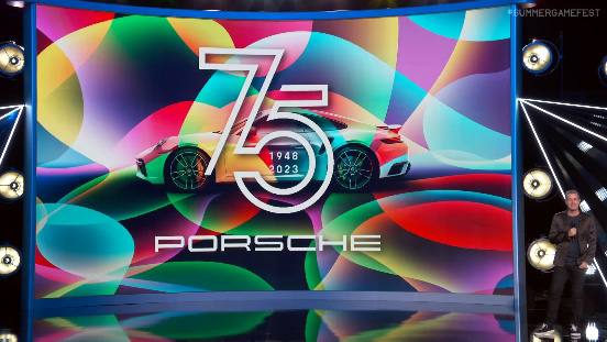 保时捷联名Xbox 推出75周年限定版Sereis X主机在昨天（6 月 9 日）举办的夏日游戏节上，保时捷和微软公布了一系列联名 Xbox SeriesX 主机