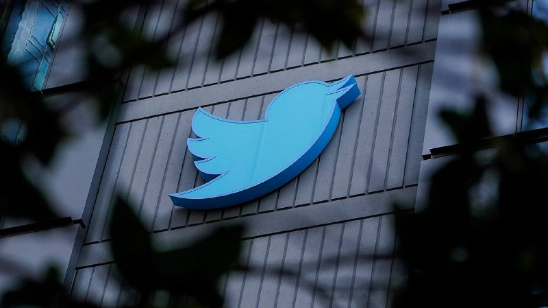 墨菲呼吁对马斯克收购Twitter财团的外国投资者进行国家安全审查在周一的一份声明中，参议员克里斯·墨菲(康涅狄格州民主党人) 呼吁美国外国投资委员会(CFIUS)对沙特对推特的投资展开调查