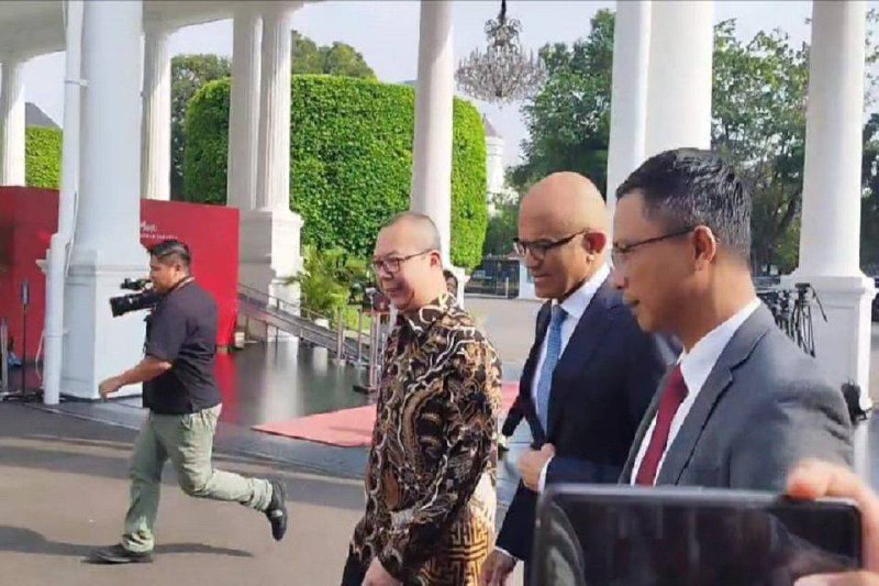 微软将在印尼投资17亿美元发展人工智能和云计算微软将投资 17 亿美元在印度尼西亚建设云计算和人工智能基础设施，寄希望于东南亚最大的经济体来刺激经济增长