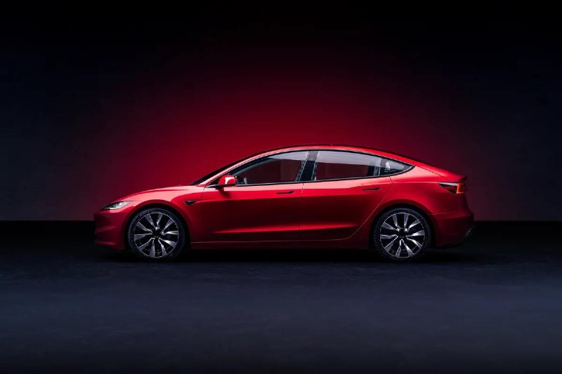 特斯拉 Model 3 长续航后轮驱动版重新上市，售价 42,490 美元特斯拉即将重推其续航最长的 Model 3，这款车也是该受欢迎电动轿车的第二便宜版本