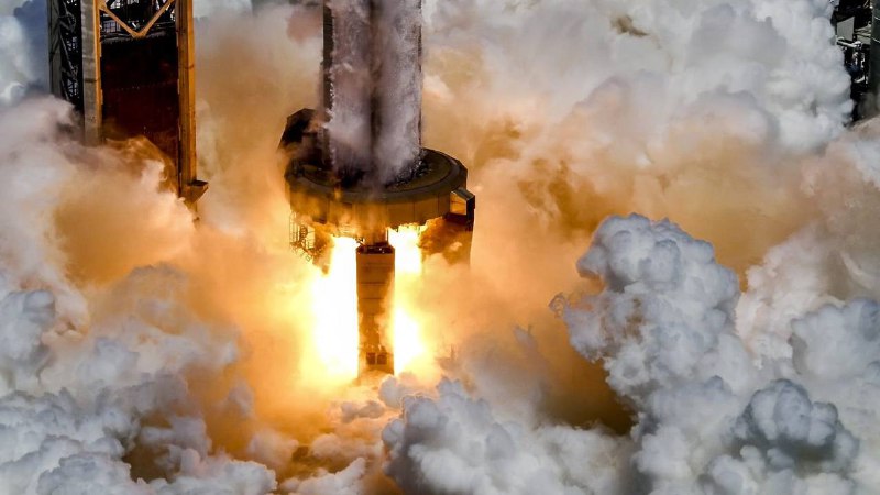 SpaceX在德克萨斯州再次测试“星际飞船”的二级火箭年终岁尾，SpaceX 公司丝毫没有放慢备受期待的第三次