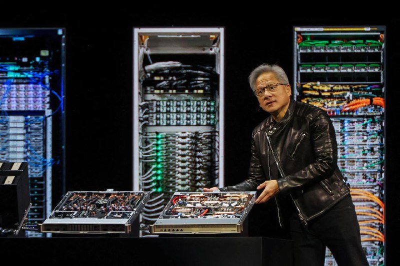 英伟达将为中国推出更便宜的 Blackwell AI 芯片据《路透社》独家报道，有知情人士透露，英伟达即将在中国推出一款全新人工智能芯片，其售价比最近受限的 H20 型号低很多，计划最快 6 月开始量产