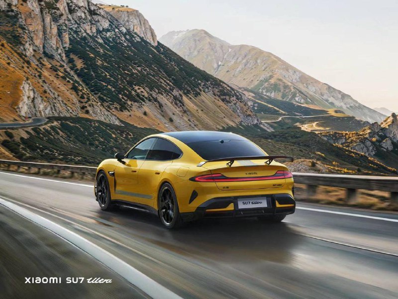 SU7 Ultra预售价81.49万元小米集团董事长兼CEO雷军在发布SU7 Ultra量产车型时，称其为“巅峰性能科技轿车”，也有媒体称之为“可街可赛”