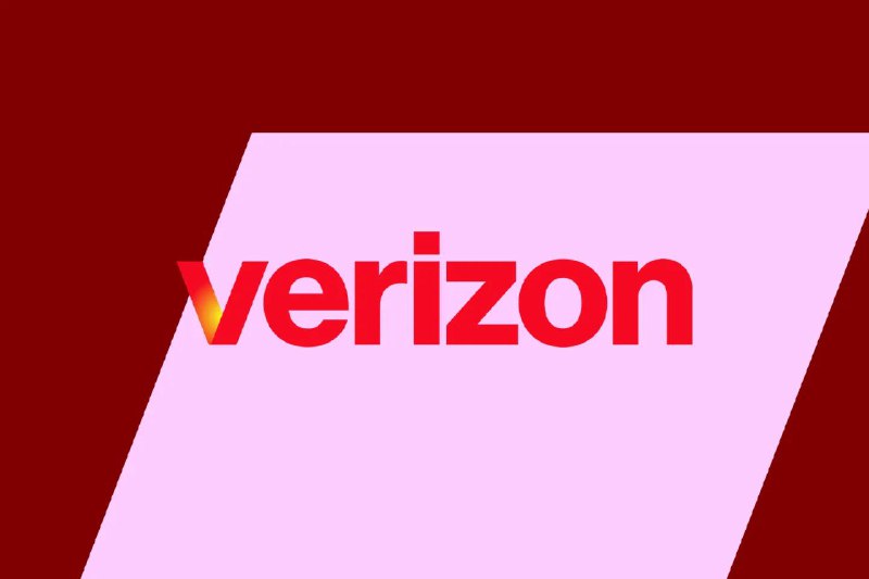 美电信公司Verizon将裁员13,000 人本次裁员约占公司总员工数的 13%在一封给员工的信中，Verizon 首席执行官丹·舒尔曼表示，这次裁员是公司削减成本和“重新调整”战略的一部分，目标是“更好地为客户服务并让客户满意”根据《华尔街日报》的报道，该运营商将于周四开始通知美国员工他们的裁员情况，而海外员工将在“未来几周”内获知