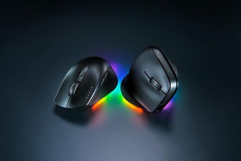 雷蛇推出首款垂直鼠标全新 Razer Pro Click V2 垂直版为 RGB party带来了人体工程学设计