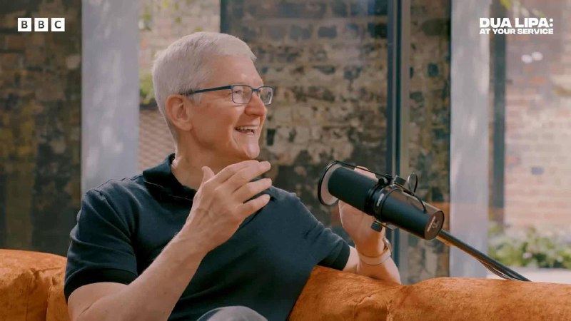Tim Cook 称已制定接班计划但还会留在这里多一阵苹果 CEO Tim Cook 近日在 BBC Sounds 播客节目《Dua Lipa：At Your Service》中接受歌手 Dua Lipa 的访问时，透露苹果已经制定了“非常详细”的接班计划