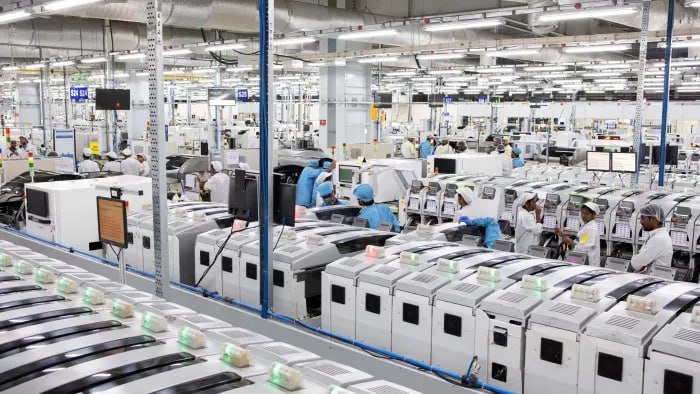 苹果和富士康成功游说印度政府放宽劳动法随着苹果继续将更多的生产转移到印度，苹果及其供应链合作伙伴富士康(Foxconn)已成功游说印度进行劳工改革