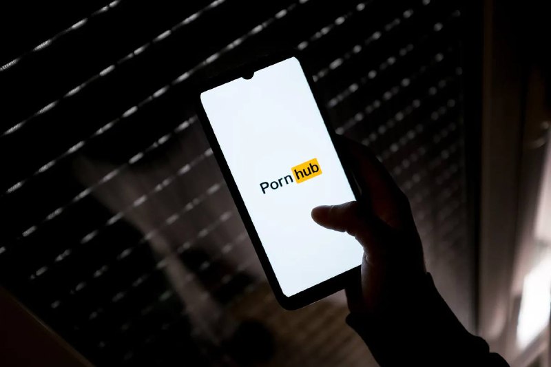 迫于舆论压力，Instagram删除了PornHub的账户由于来自反对PornHub网站的活动人士的压力越来越大，Instagram已经删除了PornHub的官方账号