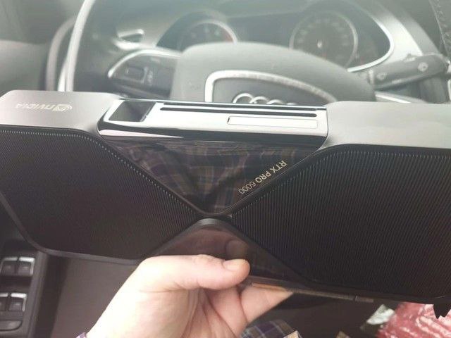 英伟达RTX PRO 6000 正式发售；拥有24,064 CUDA Cores、96GB GDDR7外媒报导，NVIDIA RTX PRO 6000 Blackwell 正式于零售市场上架，目前已在欧盟、北美及日本等地发售，价格由1 万美元起跳