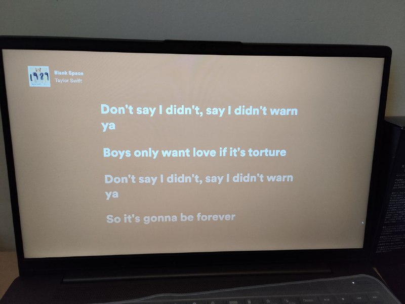 spotify电脑端歌词全屏模式到来，目前处于内测阶段via Oscar🗒 标签: #Spotify #歌词📢 频道: @GodlyNews1🤖 投稿: @GodlyNewsBot