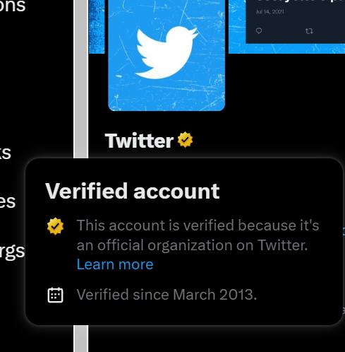 也许是因为欺诈横行，Twitter 网页端现在可以查看该用户初次验证(旧版验证系统)的时间马斯克的标签看起来像是自定义的