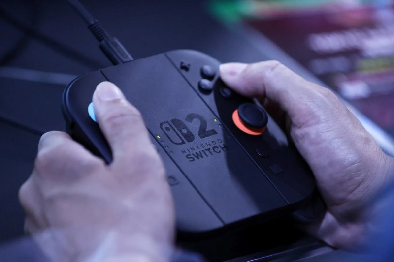 彭博：任天堂计划生产2500万台Switch 2，将创造游戏史上最大销量纪录任天堂公司已要求供应商在2026年3月底之前生产多达2500万台Switch 2，这将使该公司创下这款游戏机首年销量的新高，而这款游戏机的销量已在全球游戏行业创下新高
