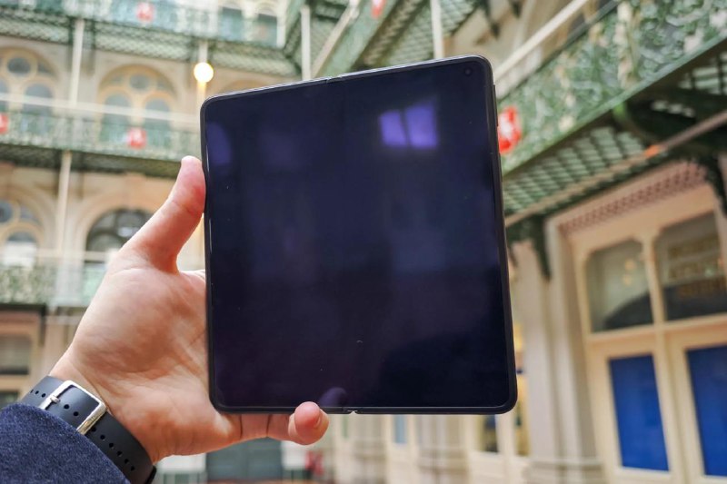 “世界上最薄”的可折叠设备Oppo Find N5Find N5 几乎和它的 USB-C 接口一样薄