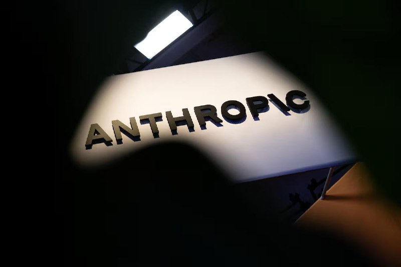 Anthropic悄悄建起生物实验室！Claude指挥机器人做实验，AI制药再进一步据《路透社》报道，两名知情人士透露，在公众对人工智能的担忧日益加剧之际，这家初创公司已在旧金山湾区设立了一间湿实验室，也就是用于开展实体实验的场所