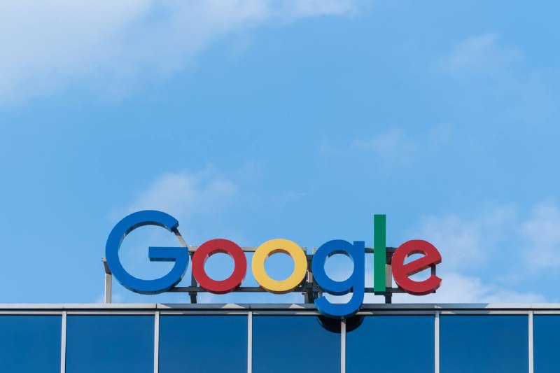 Google 联合始创人 Sergey Brin 已重返 Google 参与 AI 开发不久前，Google 共同创始人 Sergey Brin 的出现率在 Google 办公室里显著增加，特别是对其 AI 团队的指导与参与更为活跃，这与他长期的低调策略相去甚远