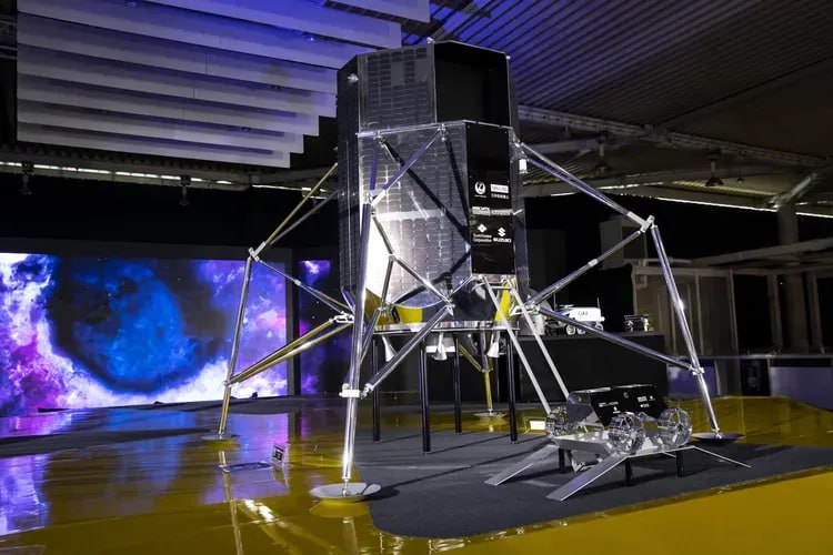 日本首次登月以失败告终，登月舱或已撞向月球表面据日本共同社报道，26日日本太空开发企业“ispace”在东京宣布，无法确认该公司登月舱已着陆的数据，登月舱已撞击月球表面的可能性较大