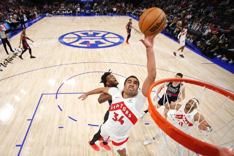 一位NBA球员因参与在线体育博彩被终身禁赛NBA 在周三的一份 声明 中表示，因违反赌博规则，多伦多猛龙队前锋乔恩泰·波特被永久禁止参加联盟比赛