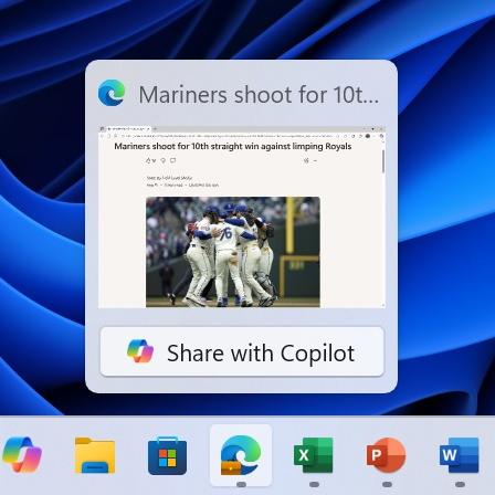 Windows 11将在任务栏新增“与 Copilot 分享”按钮Copilot Vision 将会扫描屏幕上的内容，进行分析，并让你与微软的 AI 聊天机器人讨论窗口内容，以获得更多背景信息，包括提供教程