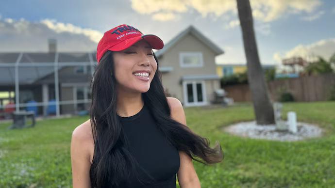 马斯克通过𝕏邀请他人与他生子消息泄露后，马斯克取消了关注并导致她在𝕏的收入降低虽然马斯克有时在 X 平台上一天发布几十条关于右翼政治或他的公司的内容，还有他脑子里的其他事情，但他经常会跟一些不太知名的用户互动