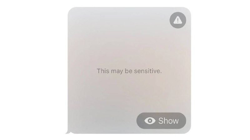 苹果 iOS 17 可自动屏蔽不请自来的裸照，并发出“敏感内容警告”用户可以选择是否启用这项功能，以避免收到不想看到的图片