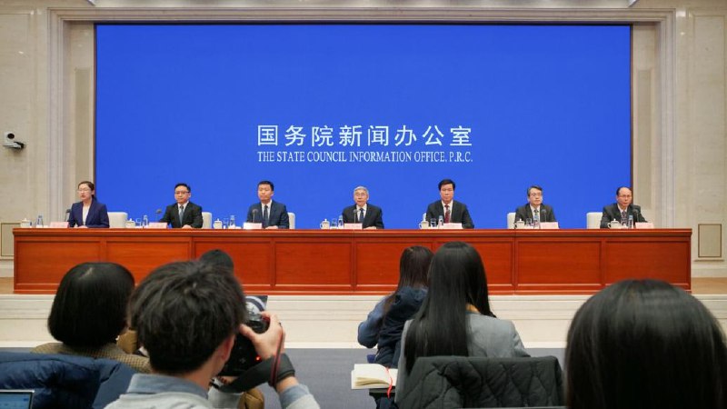 央行：要求、指导支付宝、财付通优化业务流程，提高境外银行卡绑卡效率3月1日，在国务院新闻办举行的进一步优化支付服务提升支付便利性国务院政策例行吹风会上，中国人民银行副行长张青松表示，针对外国人在华移动支付困难，将指导支付机构推出一系列便利措施，让移动支付产品这个中国老百姓最接受的支付方式好用、能用，让外国朋友满意、乐意使用