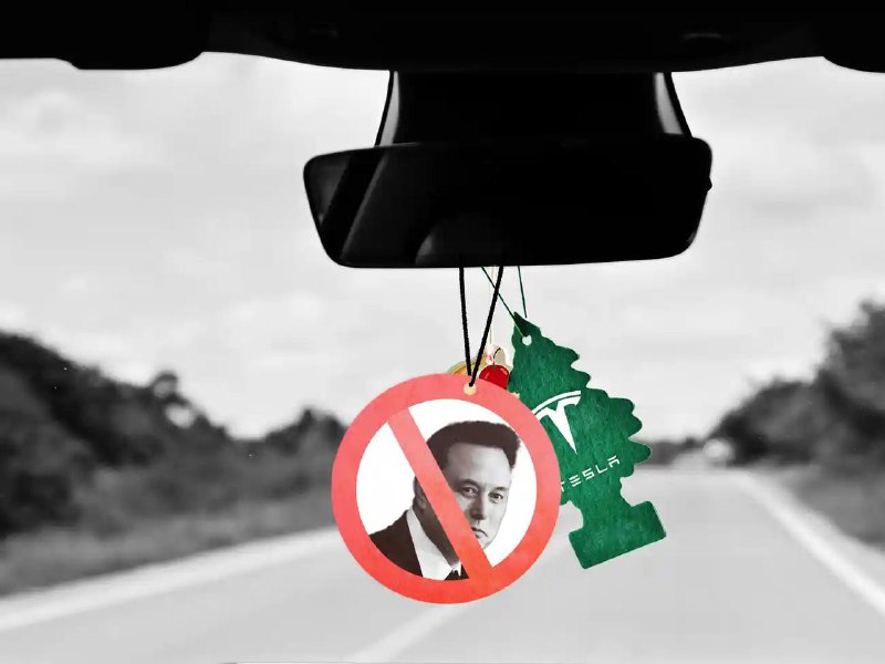 Uber CEO：马斯克不愿合作开发自动驾驶出租车Uber首席执行官达拉·科斯罗萨西（Dara Khosrowshahi）表示，埃隆·马斯克（Elon Musk）并不愿意让特斯拉（Tesla Inc.）计划推出的自动驾驶出租车（Robotaxi）在Uber的网约车平台上运营