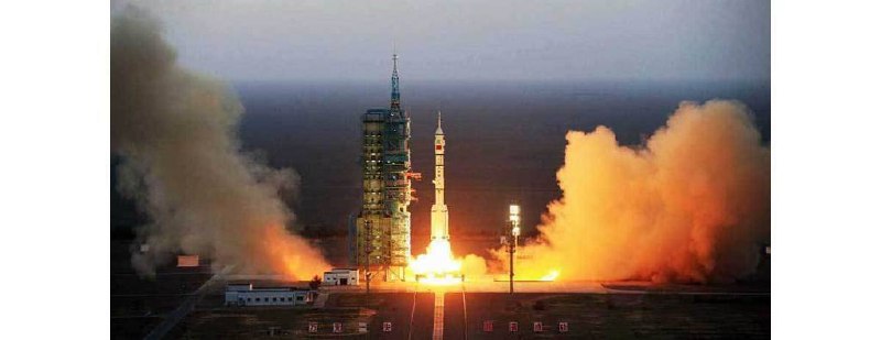 我国可重复使用试验航天器成功着陆我国在酒泉卫星发射中心成功发射的可重复使用试验航天器，在轨飞行276天后，于5月8日成功返回预定着陆场