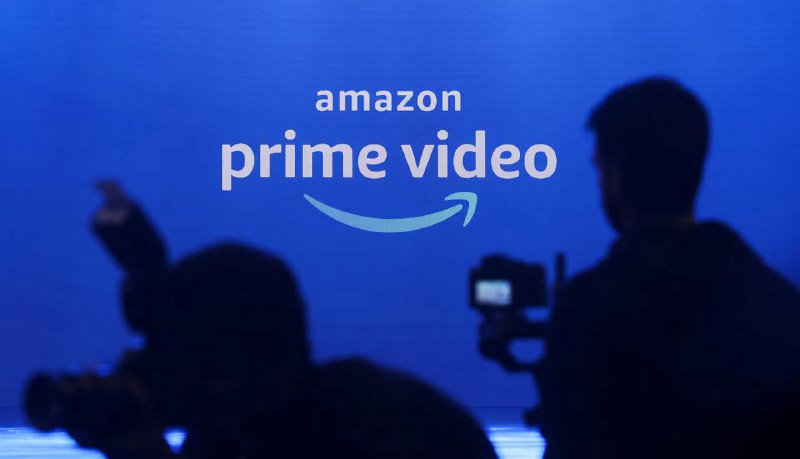 亚马逊宣布苹果 Apple TV+ 将以附加订阅形式加入美区 Prime Video，每月 9.99 美元用户可直接通过 Prime Video 观看 Apple TV+ 原创节目，例如《晨间直播秀》《流人（Slow Horses）》《无罪的罪人（Presumed Innocent）》《人生切割术（Severance）》《末日地堡（Silo）》《劫机七小时（Hijack）》《诊疗中（Shrinking）》《战利品（Loot）》《皇家棕榈（Palm Royale）》《双狼（Wolfs）》《闹事之徒（The Instigators）》，还有美职联、美职棒等体育赛事