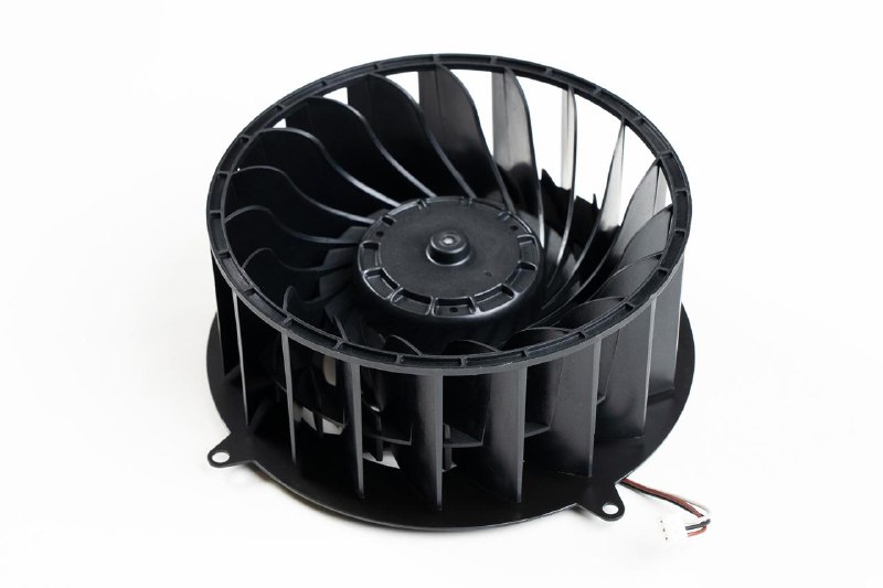 索尼展示了 PS5 Pro 的液态金属新升级新的凹槽设计可能会解决标准版 PS5 液态金属泄漏的问题