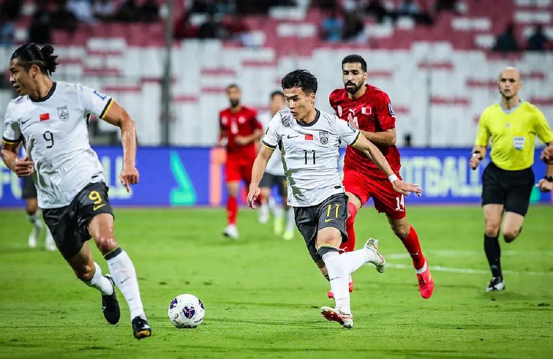 国足1:0战胜巴林队刚刚，在2026美加墨世界杯亚洲区预选赛18强赛第五轮比赛中，中国男足1:0战胜巴林队，成功攻克“关键客场”