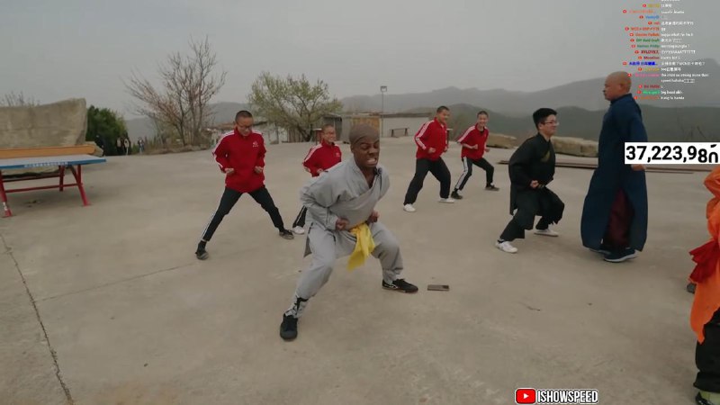 套了头套，上少林寺了