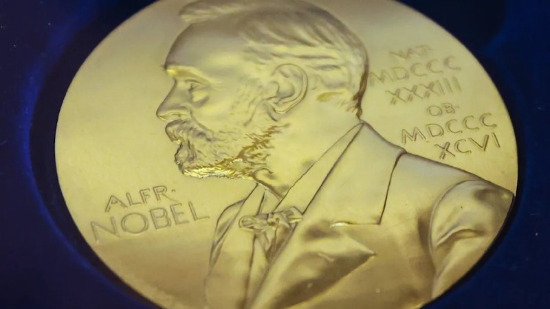 诺贝尔和平奖得主将奖项献给特朗普委内瑞拉反对派领导人、诺贝尔和平奖获得者Maria Corina Machado周五将她的诺贝尔和平奖献给唐纳德·特朗普总统，以表彰他对委内瑞拉反对派事业的“坚定支持”