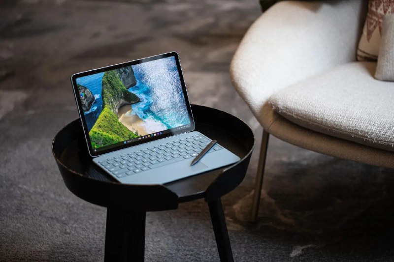 据报道，微软正计划将其 Surface 系列产品的制造业务从中国迁出这项措施可能还会导致服务器生产从中国迁出随着美中贸易紧张局势不断升级，据报道微软正准备将其 Surface 笔记本和平板电脑的制造业务从中国迁出