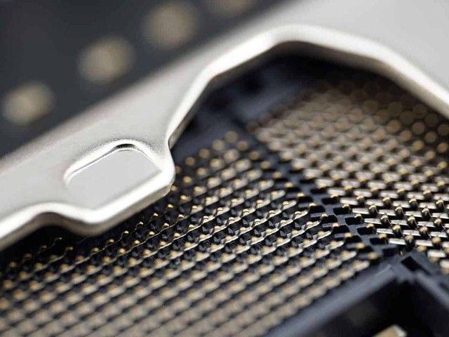 Intel下一代处理器：新接口、高达52核心、跳代命名Ultra 400 Series外媒报导，根据最新的报关文件透露，Intel 下一代Core Ultra 桌面处理器Nova Lake-S 将会采用全新的LGA1954 处理器接口