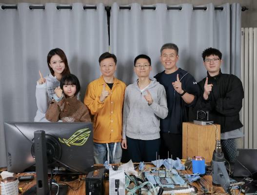 92%的人类感谢你！超频团队将14900KF超频至9.2Ghz该成绩由中国超频团队wytiwx创造，配置为华硕 ROG Maximus Z790 APEX 主板搭配 16GB DDR5-5792（CL32）内存