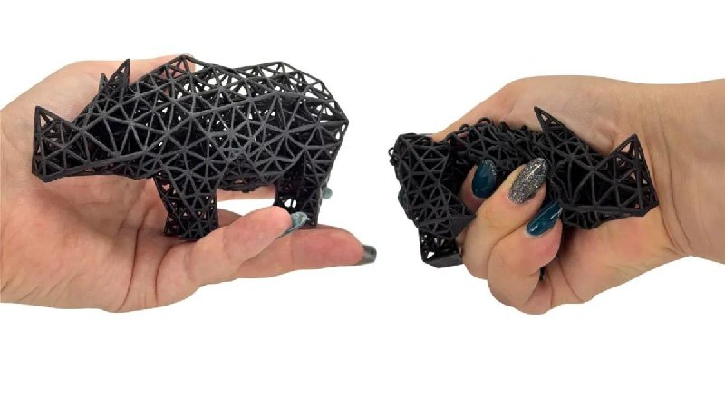 AmeraLabs 推出了一款具有持久弹性挤压效果的 3D 打印树脂一整瓶的售价为 140 美元，这种柔性树脂可以保持柔软状态长达数月