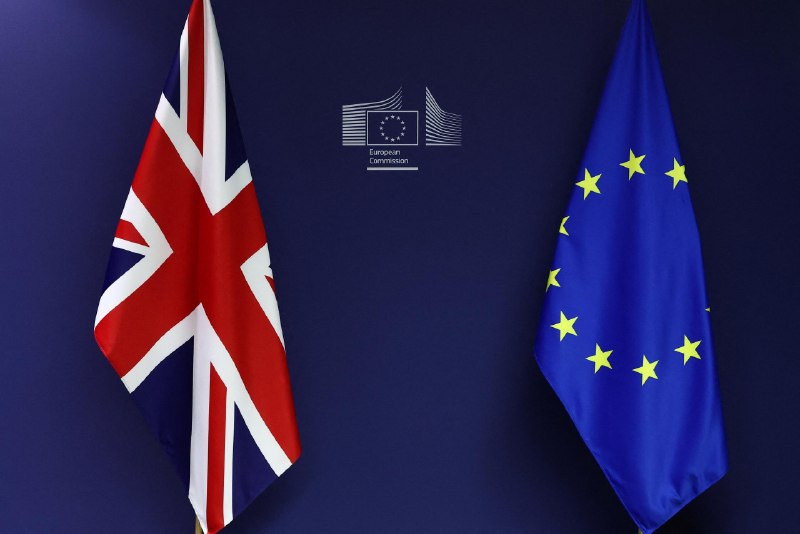 英国考虑重新加入欧盟英国首相伯纳姆表示，政府可以考虑重新加入欧盟，以重新规划英国与欧洲的长期关系