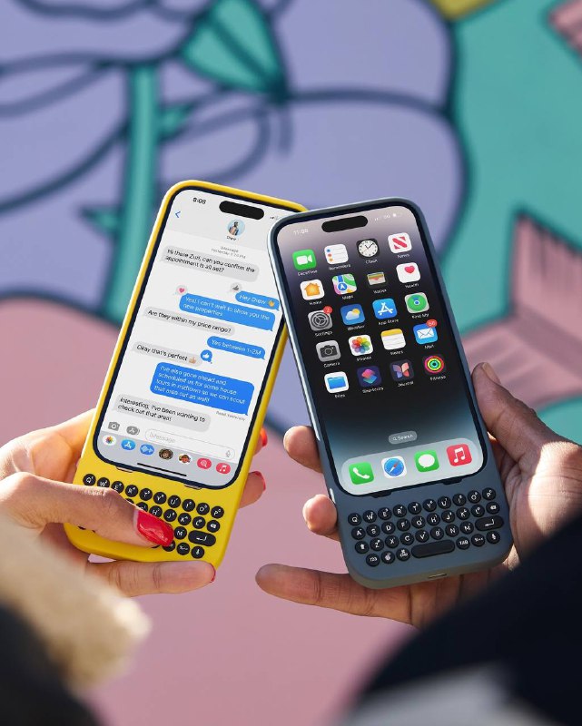 一家名为 clickskeys 的初创公司搞出来的新创意，为 iPhone 准备的实体全键盘蓝牙手机壳，适用于iPhone 14 Pro, iPhone 15 Pro & Pro Max