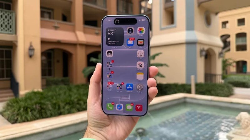 Apple 硬件副总裁：每当我看到有人给 iPhone 贴屏幕保护膜，就会浑身难受，因为我们花了很多心血才做出如此精美的屏幕“我们非常希望开发出能够抵抗刮擦的新型盖板涂层，并确保耐磨性良好