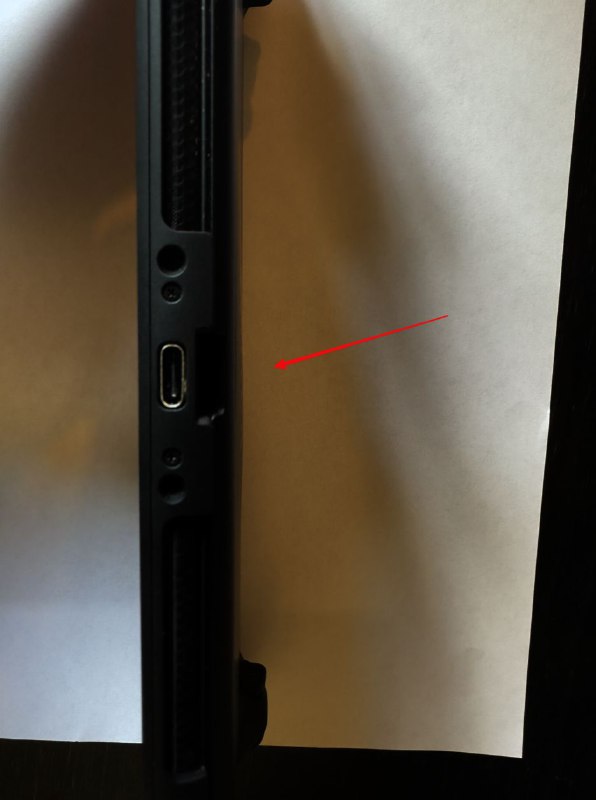 Switch2电池鼓包 任天堂：已启动调查任天堂Switch 2上市后，有部分用户发现游戏机背后的背板出现鼓起现象，怀疑是内部的锂电池鼓包所致