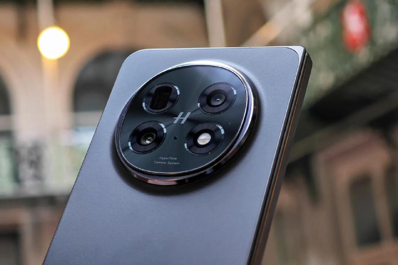 “世界上最薄”的可折叠设备Oppo Find N5Find N5 几乎和它的 USB-C 接口一样薄